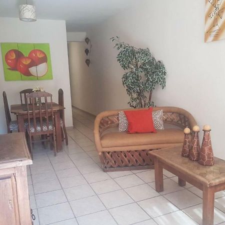 לאון Hotel Y Suites Los Alcatraces מראה חיצוני תמונה